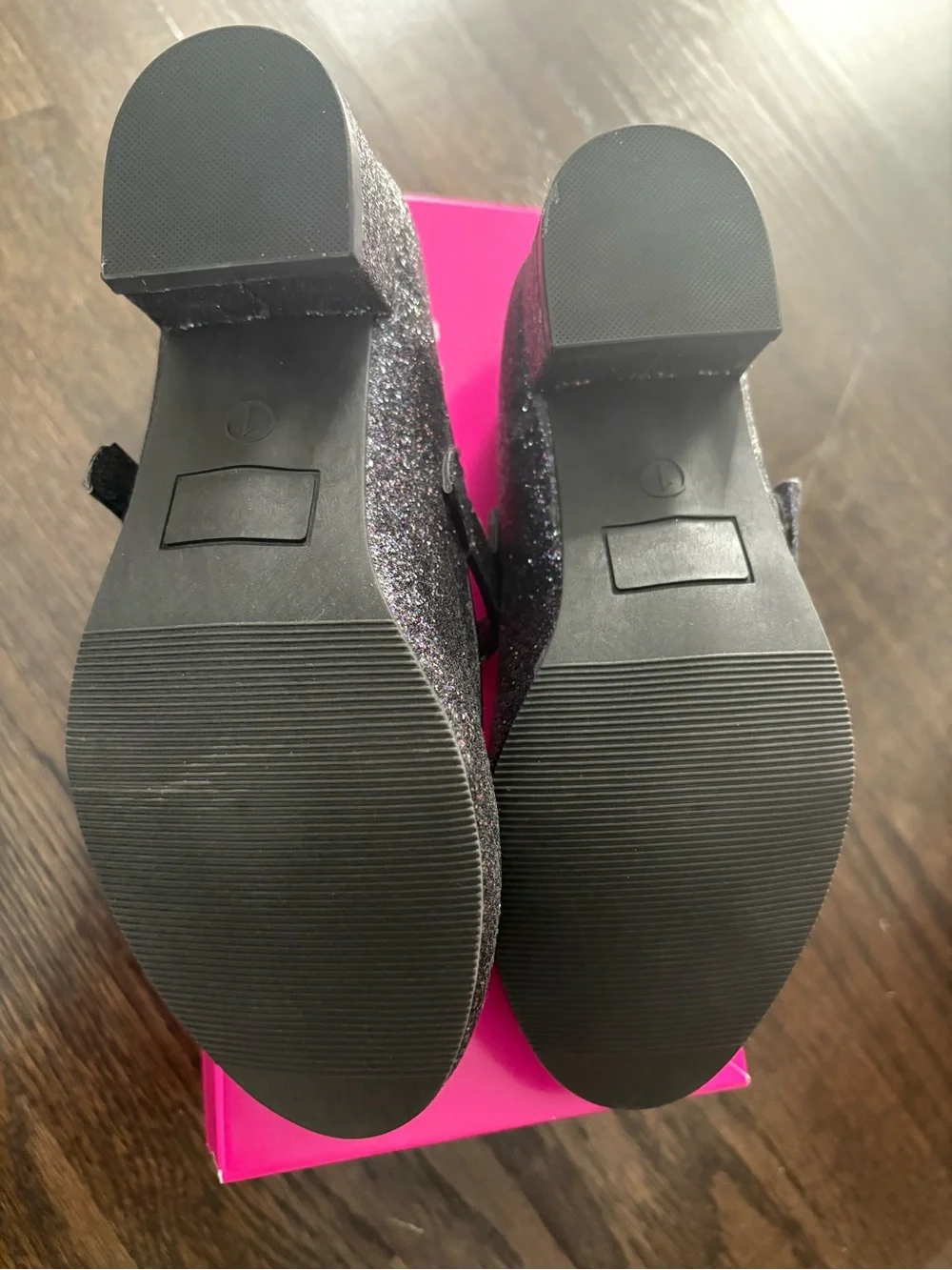 Kelly & Katie Girls' Black Glitter Mary Jane Heels with Bow Fiona - Size 2